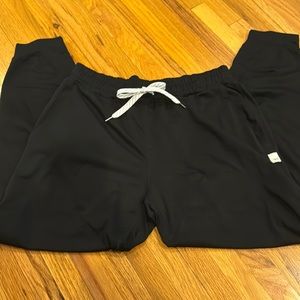 Vuori performance jogger size small